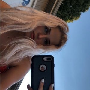 Meet your Posher, Emileigh